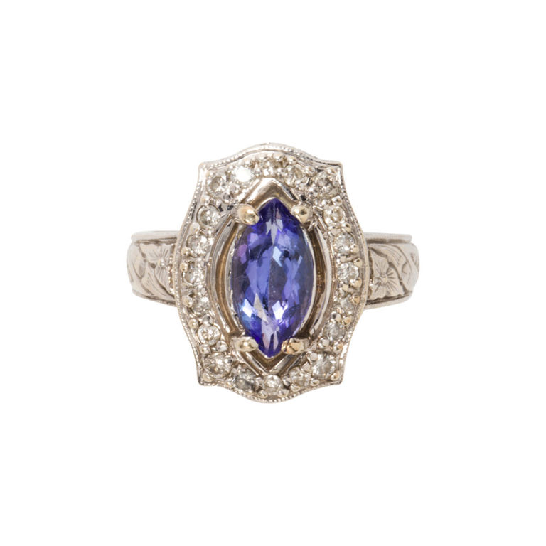 14k white gold tanzanite ring