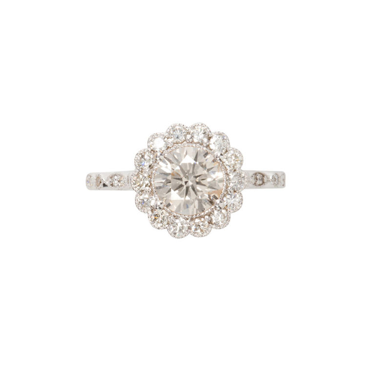18k white gold diamond engagement ring
