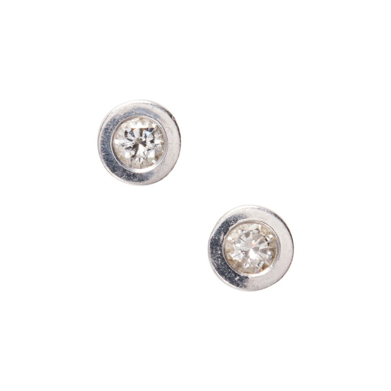 14k white gold diamond stud earrings