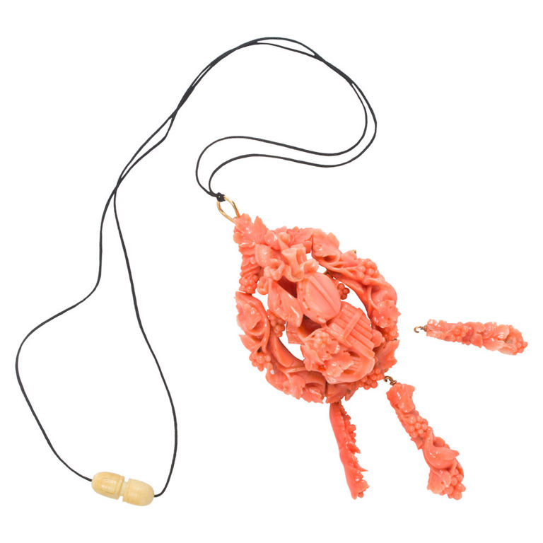 14k gold Victorian coral pendant