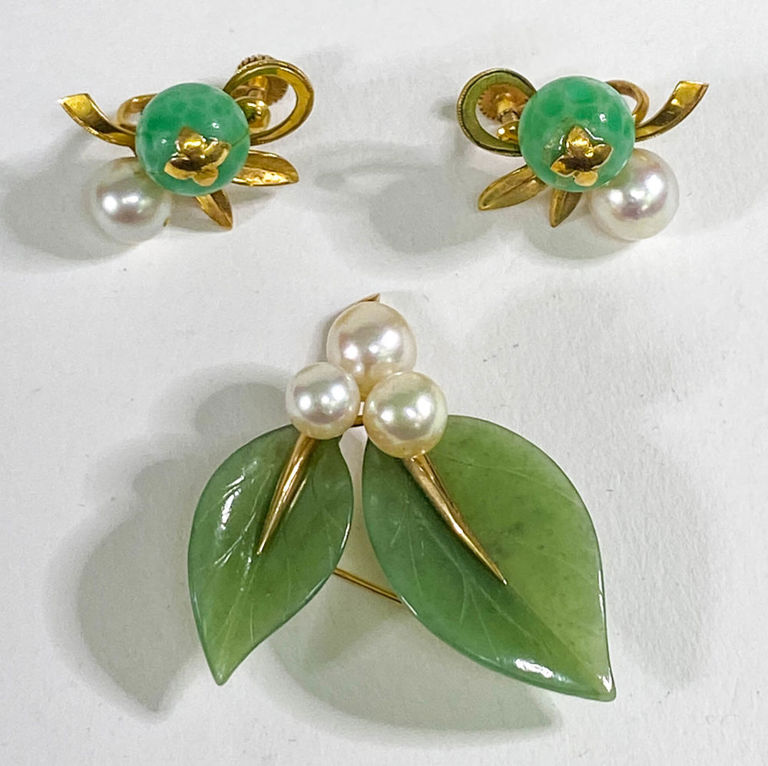 14k gold jadeite and pearl set