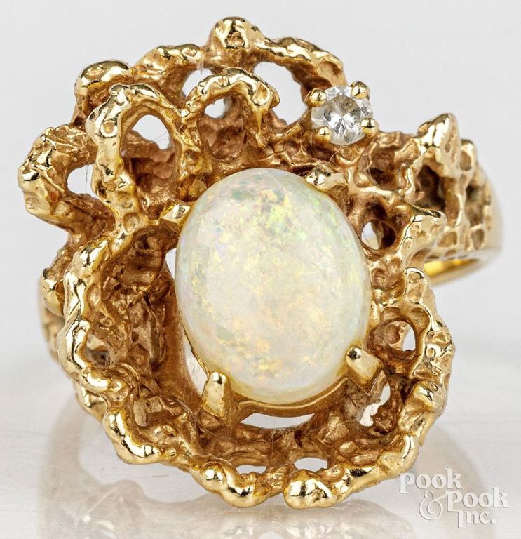 14k yellow gold opal and diamond ring