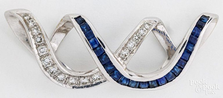 18k white gold sapphire and diamond slide pendant