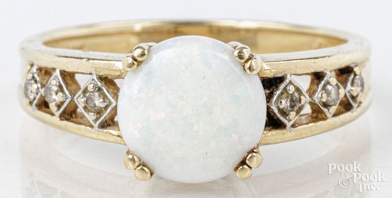 14k yellow gold opal and diamond ring
