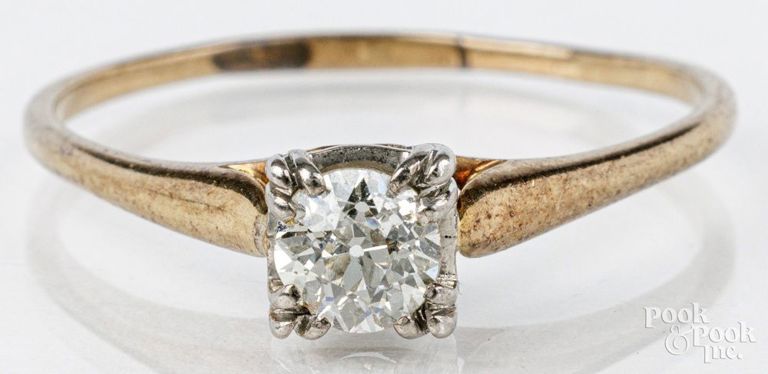 14k yellow gold diamond solitaire ring