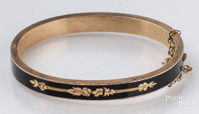 10k gold and enamel bangle bracelet