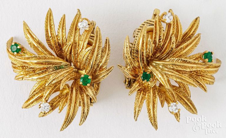 18k gold emerald and diamond clip earrings