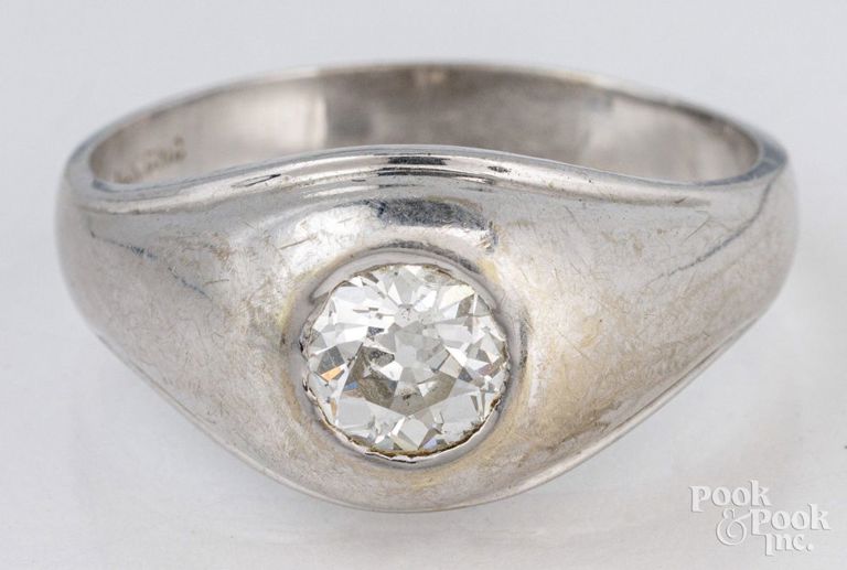 14k white gold diamond solitaire ring