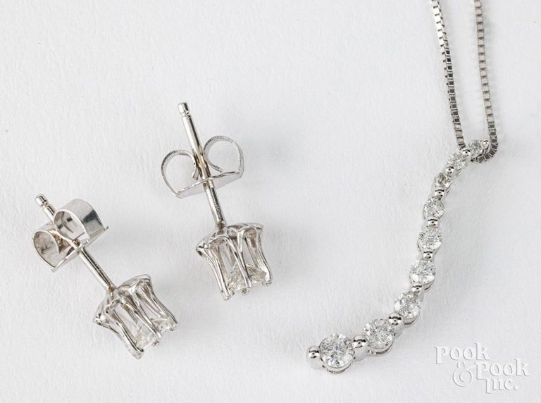 14k white gold diamond necklace and earrings