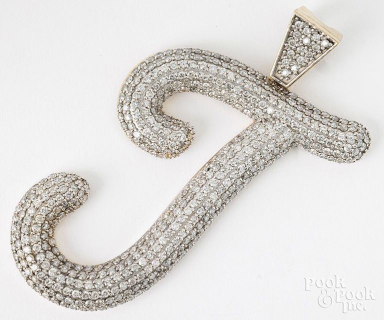 10k gold diamond pendant