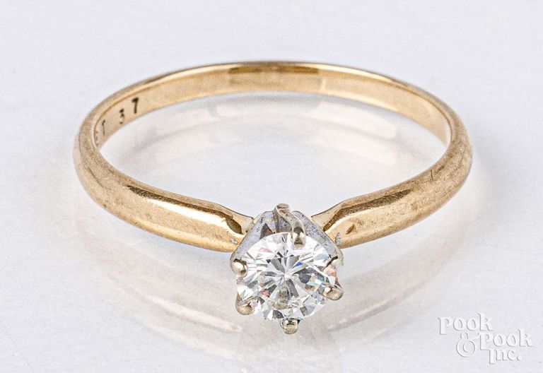 14k yellow gold diamond solitaire ring