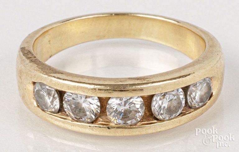 14k yellow gold diamond ring