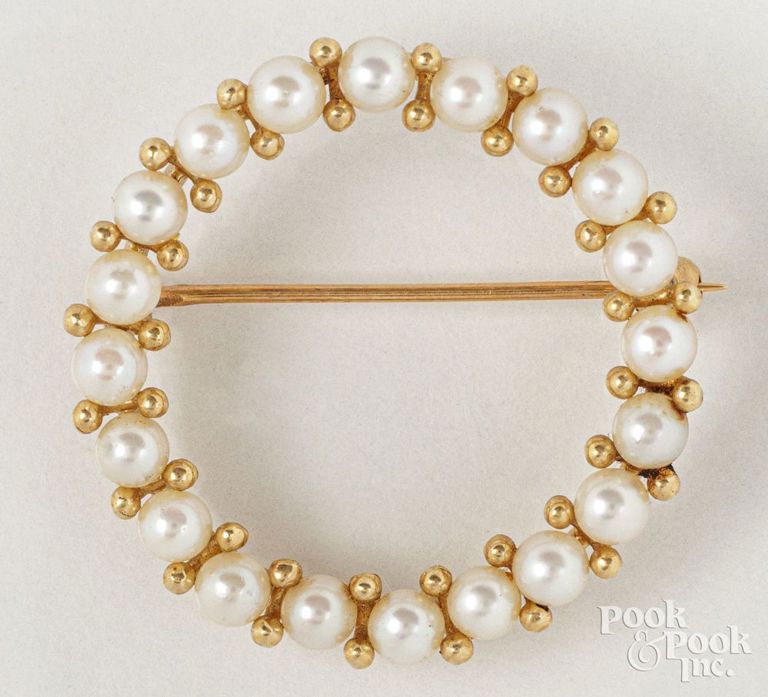 14k yellow gold pearl circle brooch