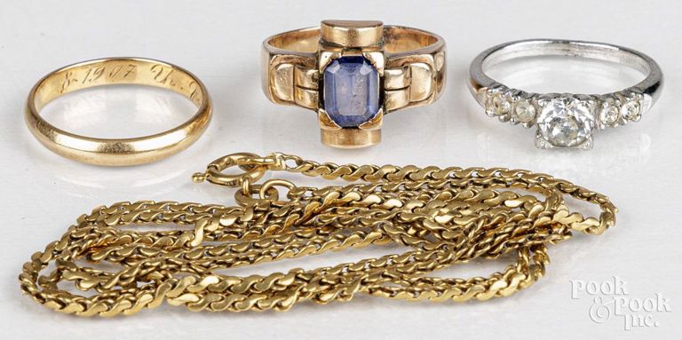 Gold jewelry set