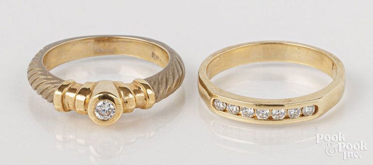 Two 18k yellow gold diamond rings