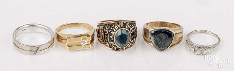 Five 10k gold rings