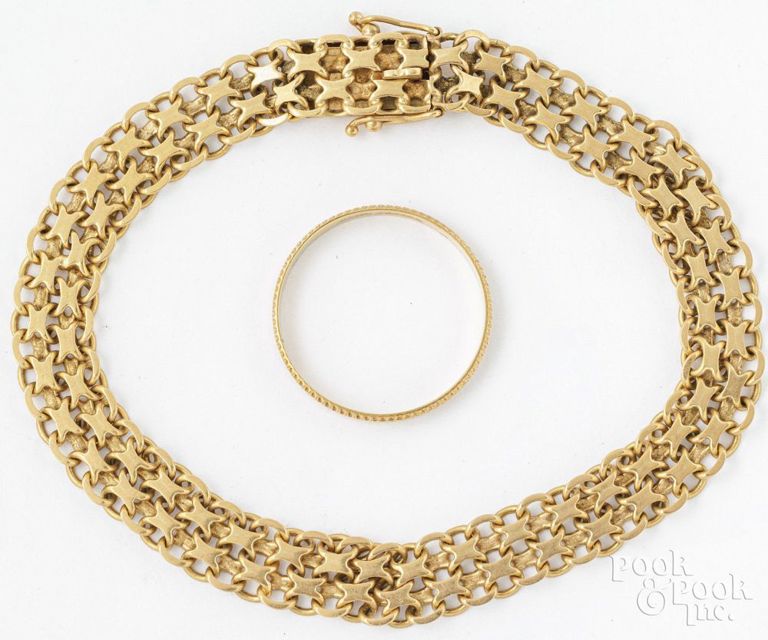 18k yellow gold bracelet and ring