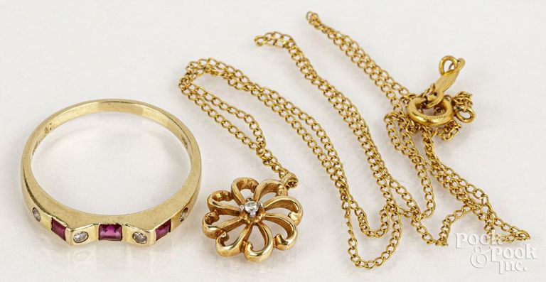 14k yellow gold ring and necklace with pendant
