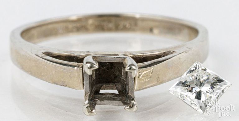 14k yellow gold diamond solitaire ring