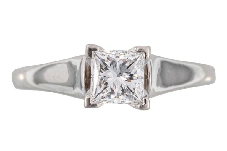 14k white gold diamond solitaire ring