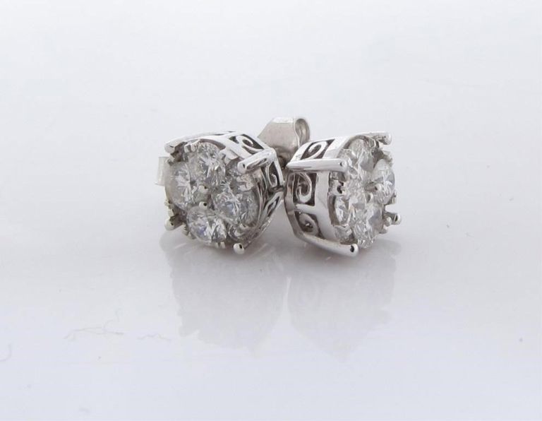 14k White Gold Diamond Cluster Earrings