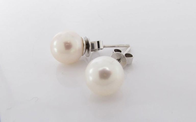 18k white gold pearl earrings