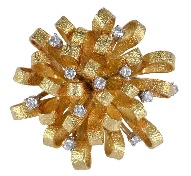 18k Gold Diamond Ribbon Fur Clip