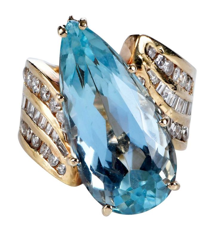 14k Gold Aquamarine and Diamond Ring