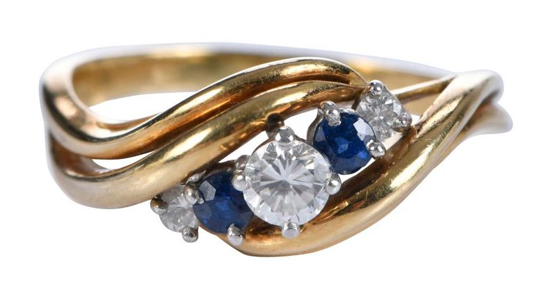 18k Gold Diamond and Sapphire Ring