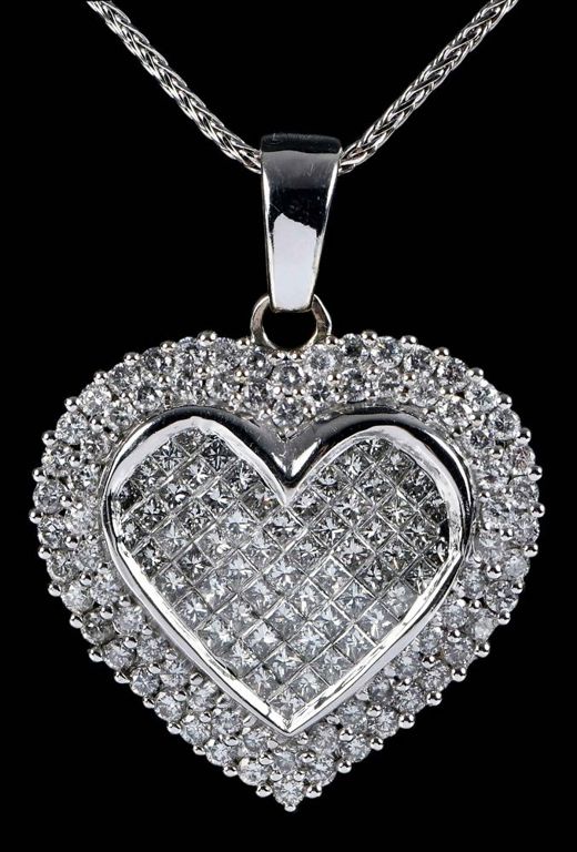 14k Gold Diamond Heart Pendant Necklace