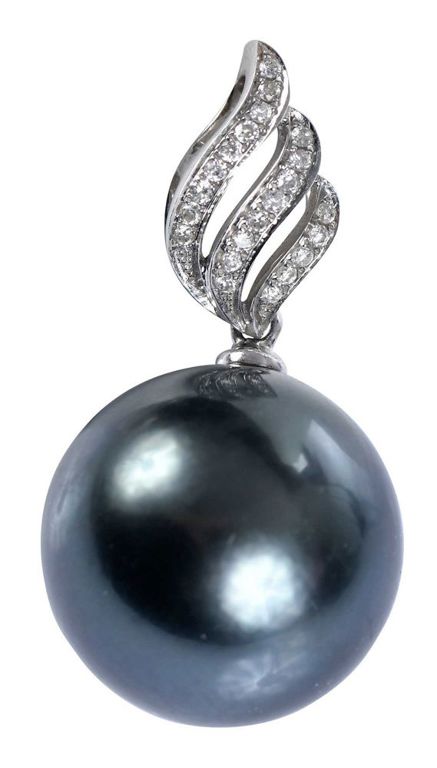 18k White Gold Pearl and Diamond Pendant
