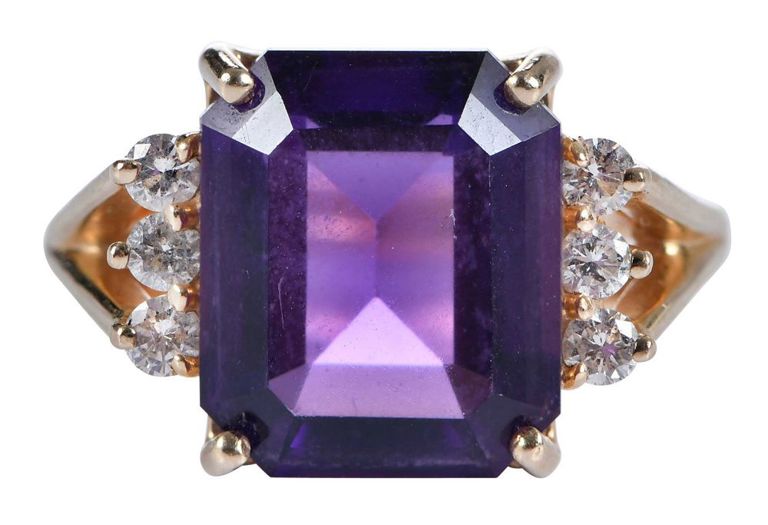 14k Gold Amethyst and Diamond Ring