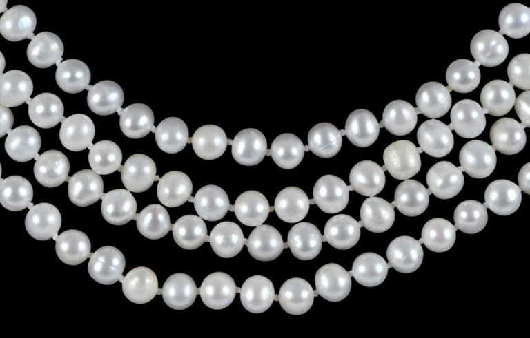 Single Strand Pearl Necklace
