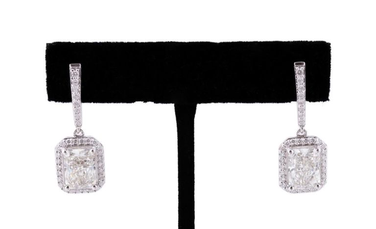 14k White Gold Diamond Drop Earrings