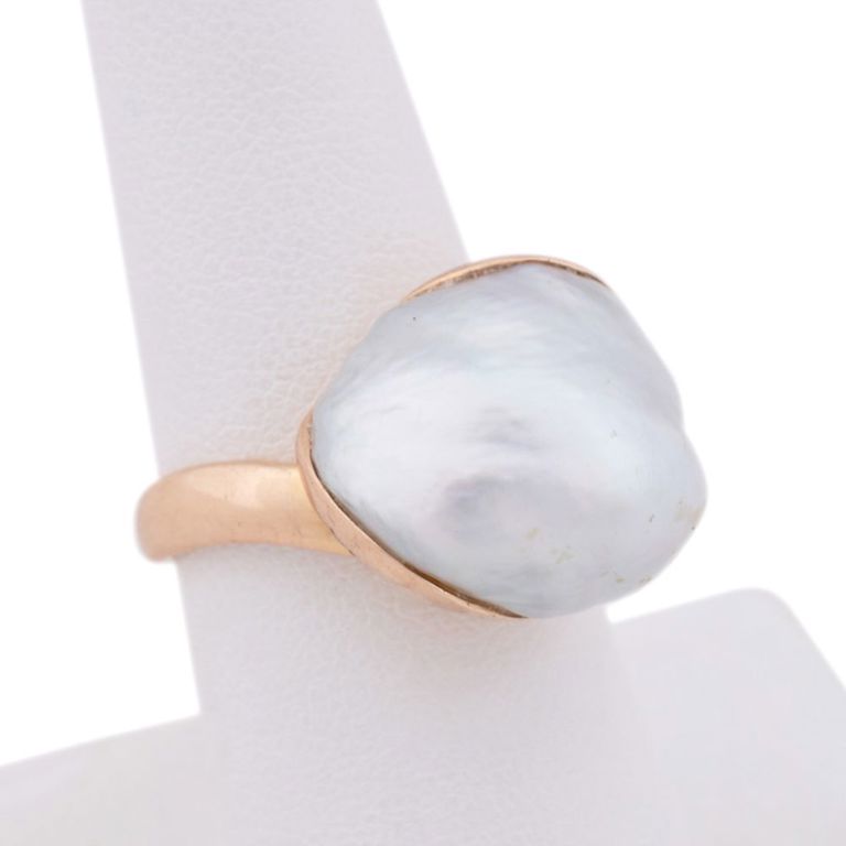 18k Yellow Gold Pearl Cocktail Ring