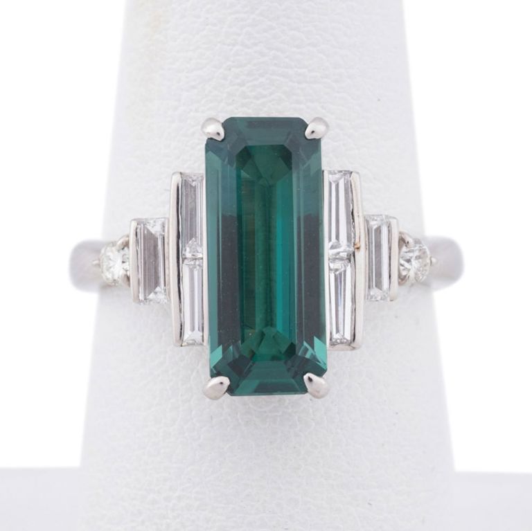 900 Platinum Alexandrite and Diamond Ring