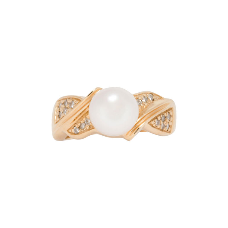 14k Gold Pearl and Diamond Ring