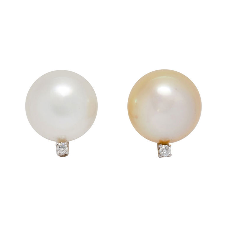 18k White Gold Pearl and Diamond Earrings