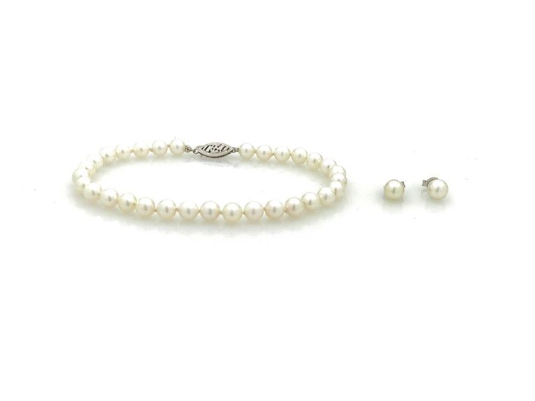 14k Gold Pearl Bracelet and Earrings Set