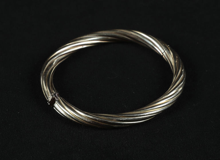 14k Yellow Gold Twist Bangle