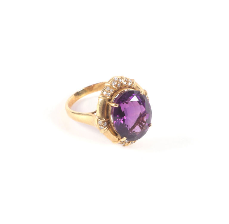 18k Yellow Gold Purple Spinel Ring