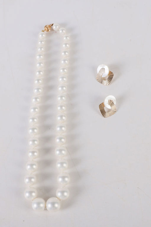 14k Gold Pearl Necklace and Earrings