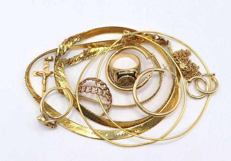 Assorted 10k–14k Gold Jewelry Group