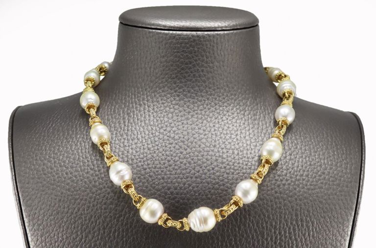 18k Gold Baroque Pearl Necklace