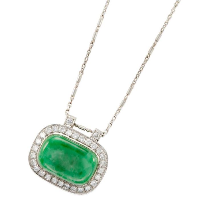 White Metal Jade Pendant Necklace