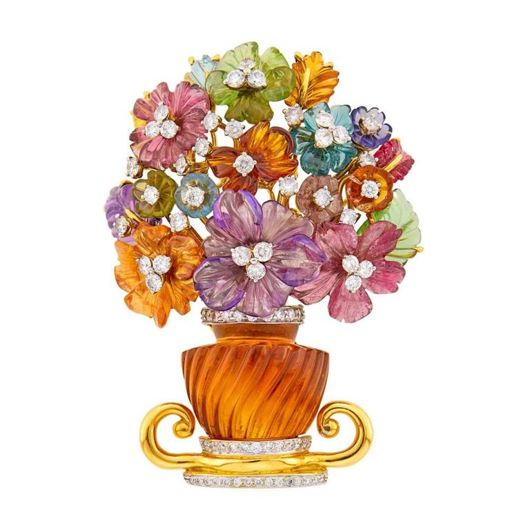 18k Gold Gem-Set Diamond Floral Brooch