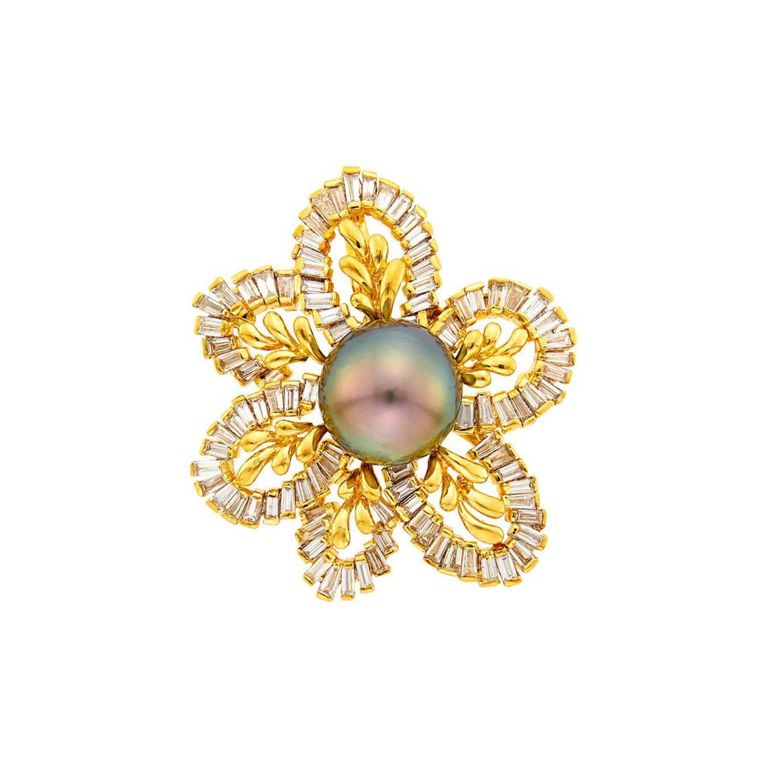 18k Gold Pearl and Diamond Brooch/Pendant