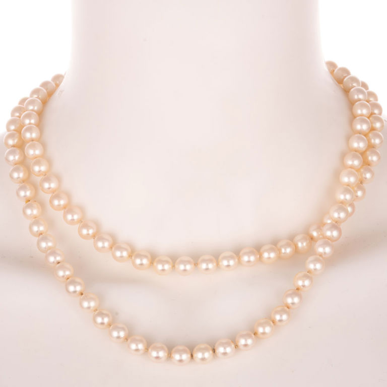 Pearl Necklace with 14k Yellow Gold Diamond Clasp