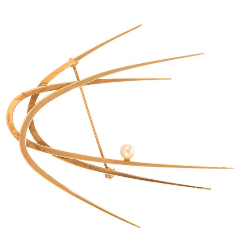 14k Yellow Gold Pearl Boomerang Brooch