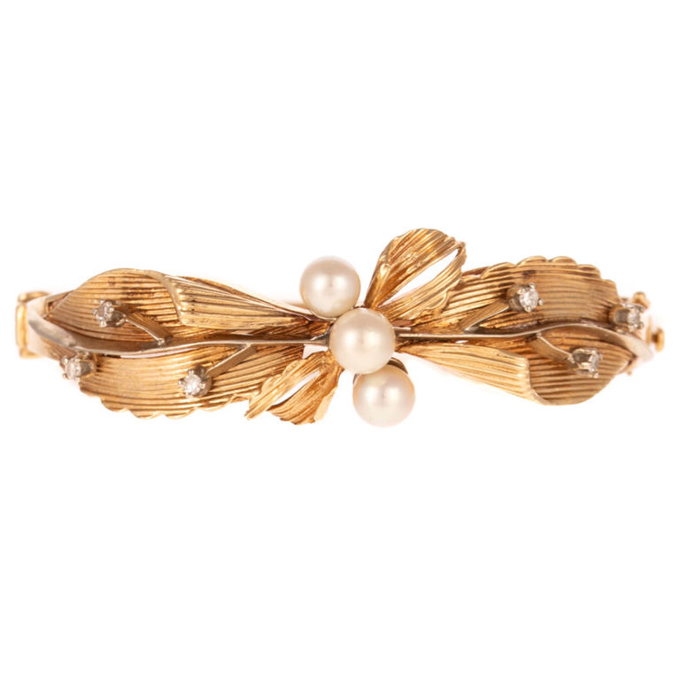 14k Yellow Gold Pearl and Diamond Bow Bracelet